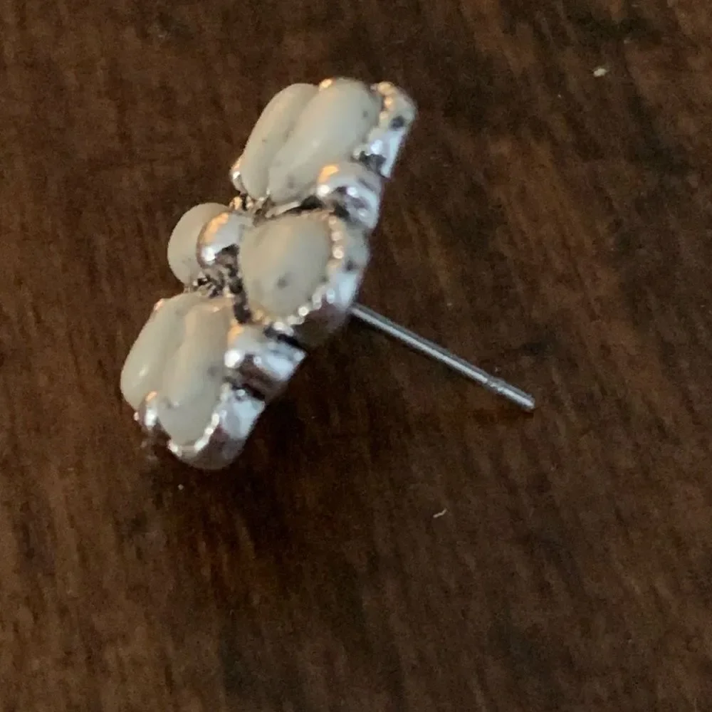 Western White Buffalo Style Blossom Earrings, Silver Tone Stone Studs